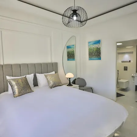 Appartement Nia Confort 2, En Plein Centre Ville, Uniquement Familles, Et Couples Maries Fez Esterno foto