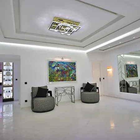 Appartement Nia Confort 2, En Plein Centre Ville, Uniquement Familles, Et Couples Maries Fez Esterno foto