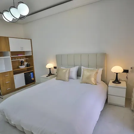 Appartement Nia Confort 2, En Plein Centre Ville, Uniquement Familles, Et Couples Maries Fez Esterno foto