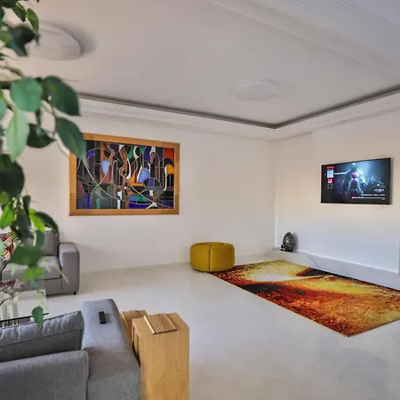 Appartement Nia Confort 2, En Plein Centre Ville, Uniquement Familles, Et Couples Maries Fez Esterno foto