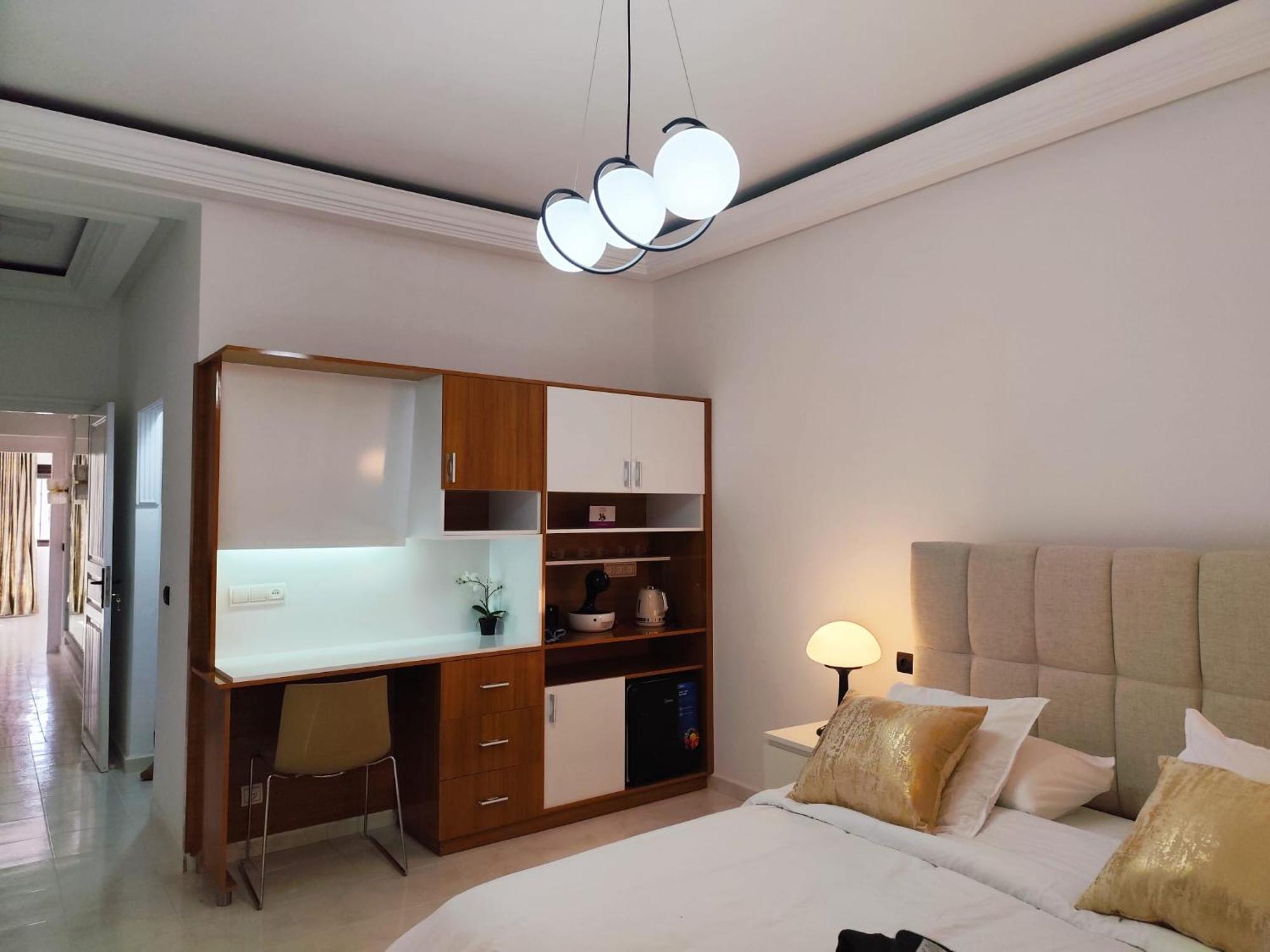 Nia Confort 2, En Plein Centre Ville, Uniquement Familles, Et Couples Maries Apartment *