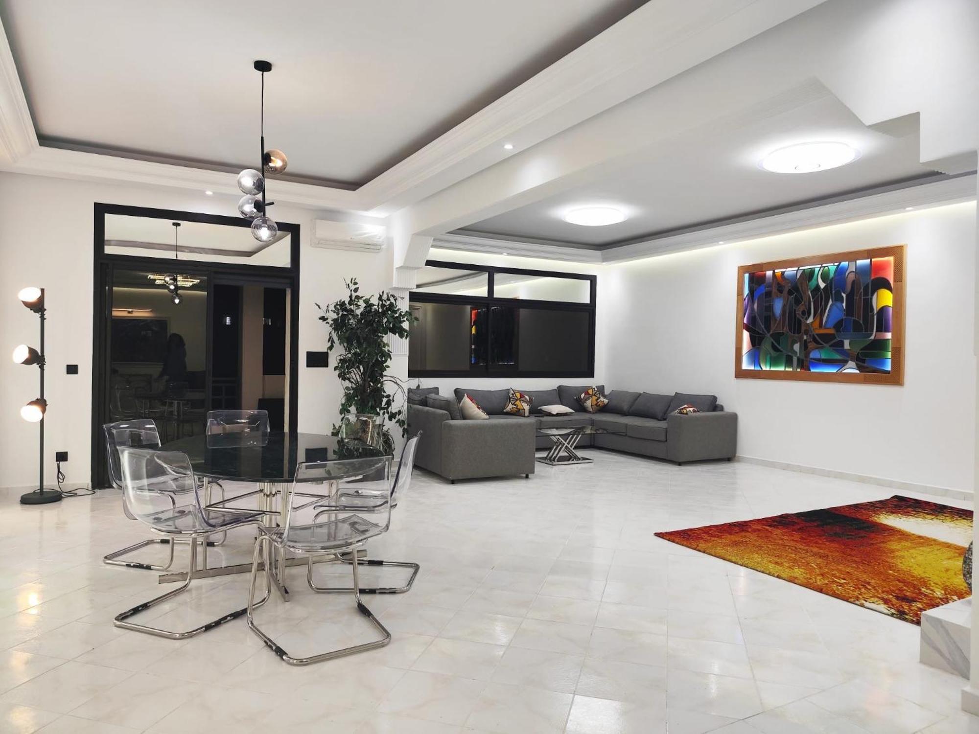 Apartment Nia Confort 2, En Plein Centre Ville, Uniquement Familles, Et Couples Maries Fes