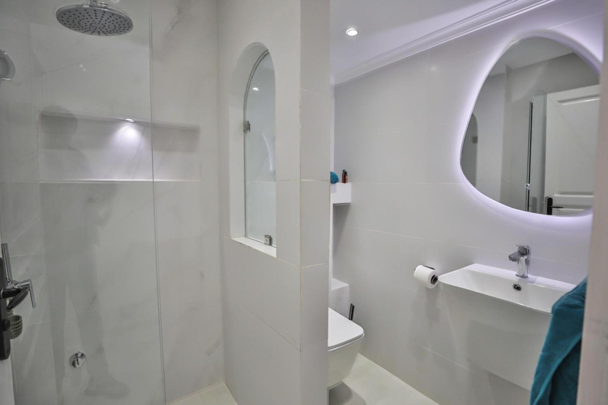 Nia Confort 2, En Plein Centre Ville, Uniquement Familles, Et Couples Maries Apartment