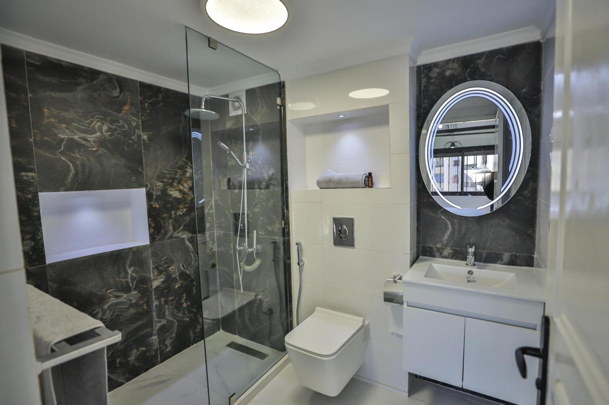 Nia Confort 2, En Plein Centre Ville, Uniquement Familles, Et Couples Maries Apartment Fes