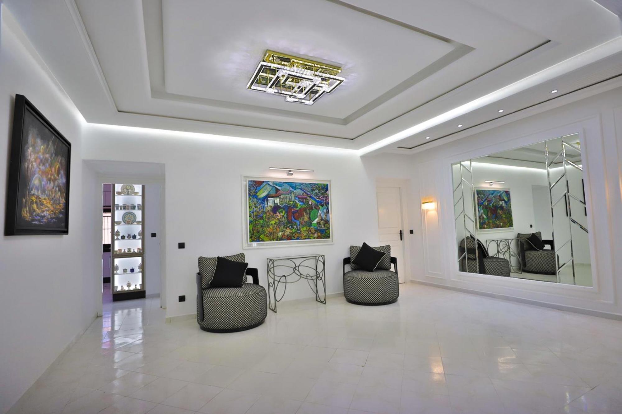 Nia Confort 2, En Plein Centre Ville, Uniquement Familles, Et Couples Maries *